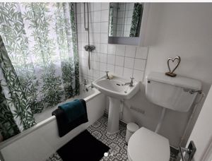 bathroom- click for photo gallery